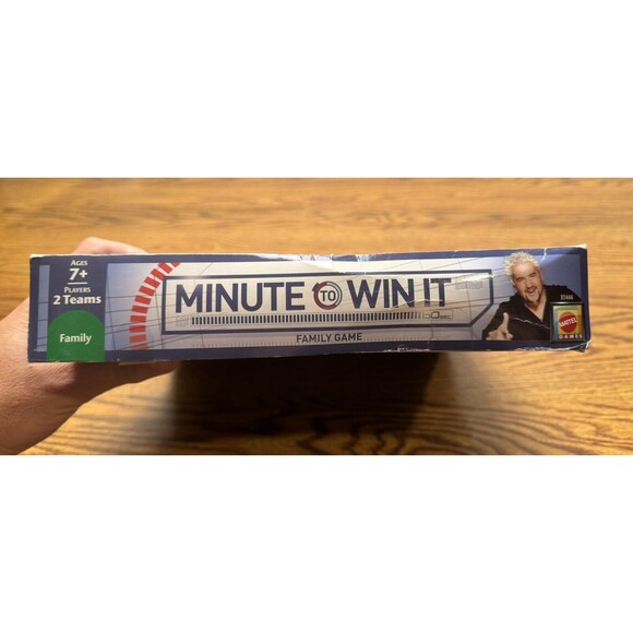 Minute To Win It Mattel Family Board Game CBS 2011 - Picture 4 of 14